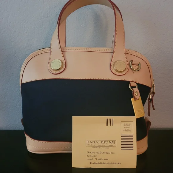 Dooney and Bourke Small  zip zip  Satchel  made  in  USA 🇺🇸 - Picture 2 of 16